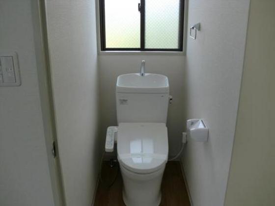 トイレ　※別号室の写真です