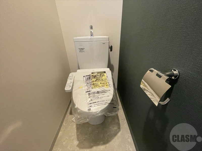 トイレ　温水洗浄便座付きトイレ