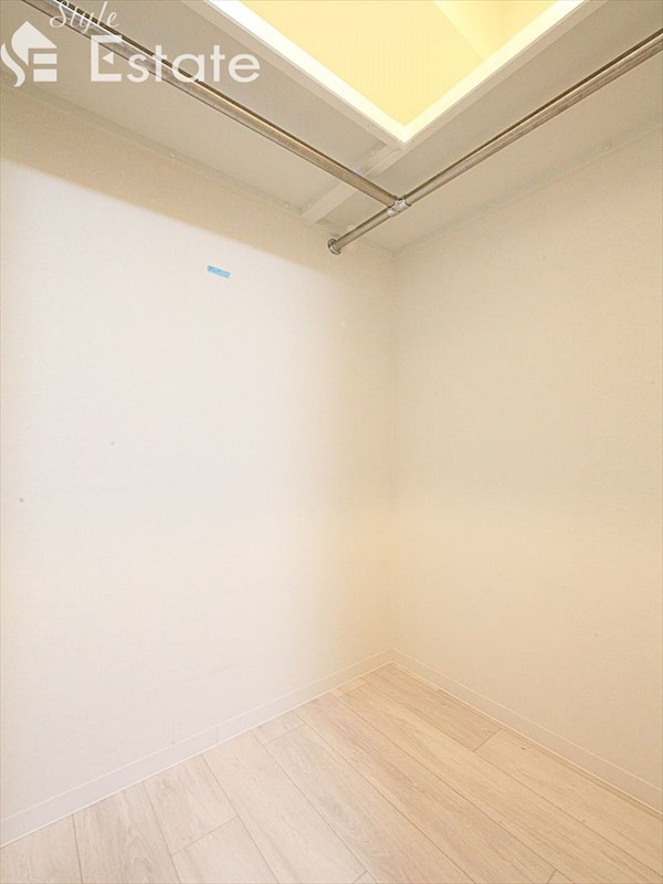 収納　ウォークインクローゼット