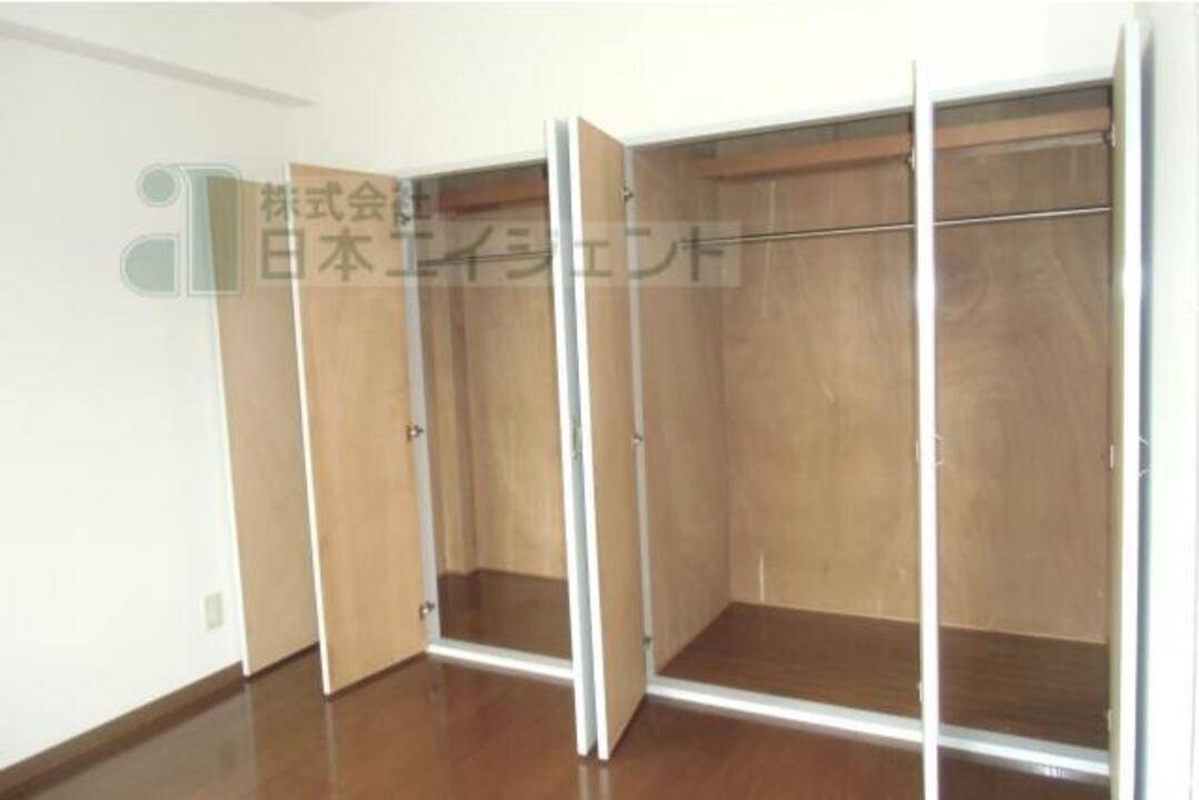 収納　クローゼット