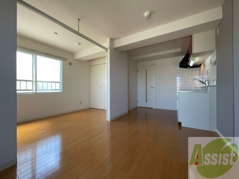 居室・リビング　広くてキレイなお部屋が広がっていて、充実した生活が送れそう。