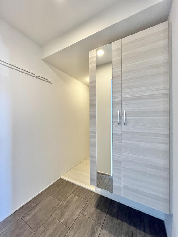 玄関　【GRAND湘南Ｂ棟】