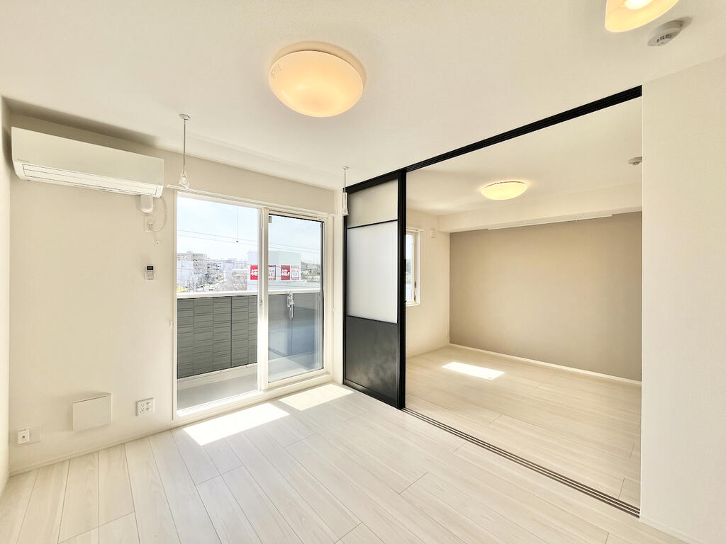 居室・リビング　【GRAND湘南Ｂ棟】