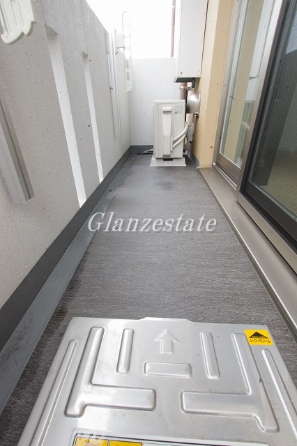 バルコニー　広々としたバルコニー