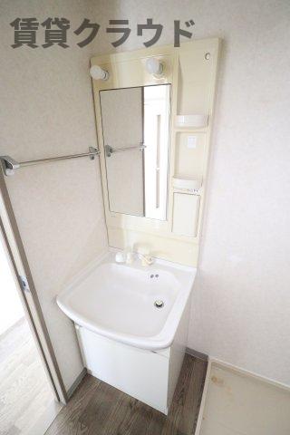 洗面設備　朝の準備に活躍する、洗髪洗面化粧台！