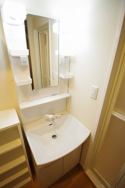 洗面設備　独立洗面台あります！