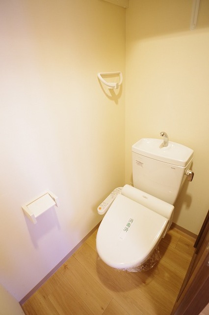 トイレ　温水洗浄便座！