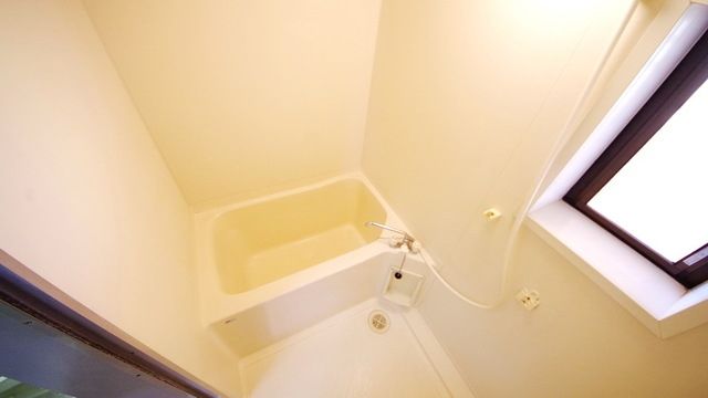 バス・シャワールーム　同建物別号室