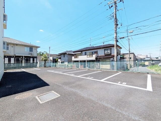 駐車場　駐車場