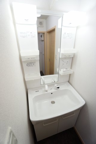 洗面設備　※同物件・同タイプの写真です