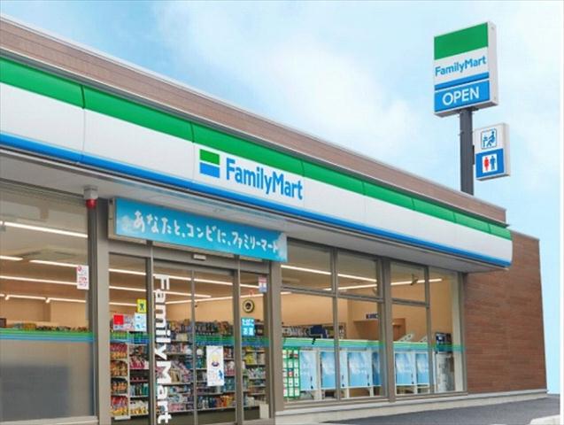 コンビニ　ファミリーマート（コンビニ）まで1077m