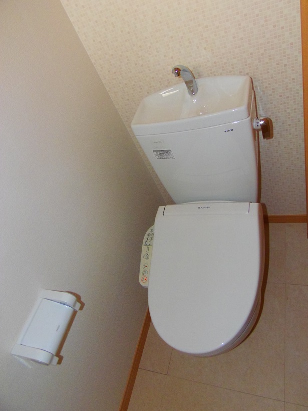 トイレ　ウォシュレット付