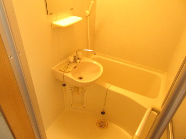 バス・シャワールーム　浴室乾燥機付きバス