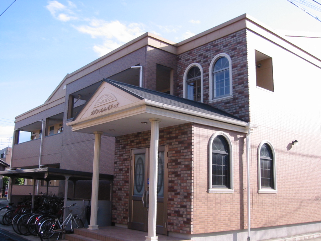 建物外観　三重大学徒歩１分のオートロック付き物件