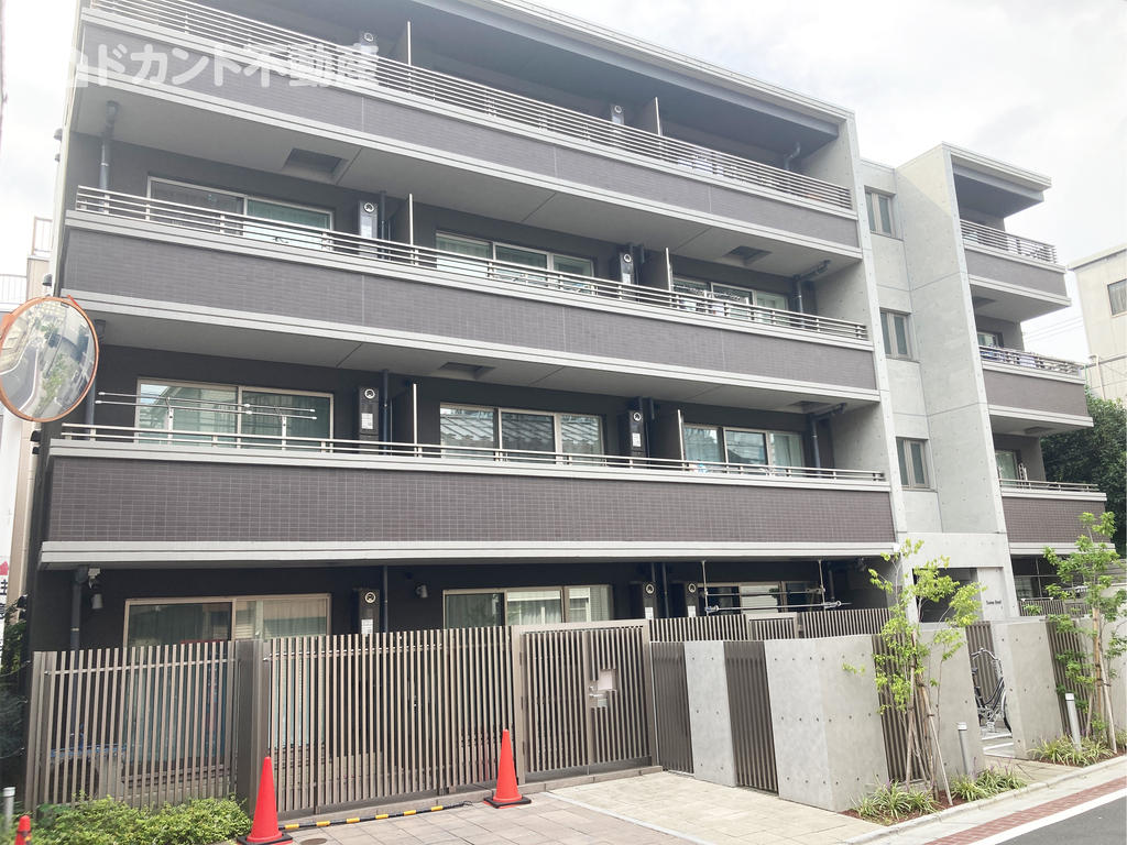 建物外観　2020年築　キレイでシックな外観です☆