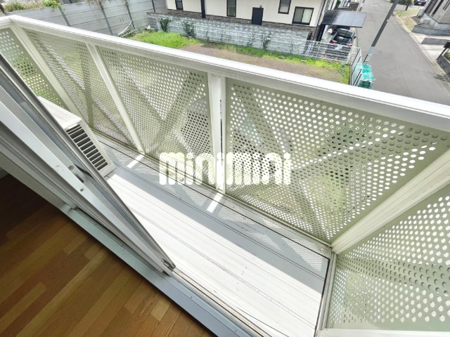 バルコニー　外物干しも可能です。