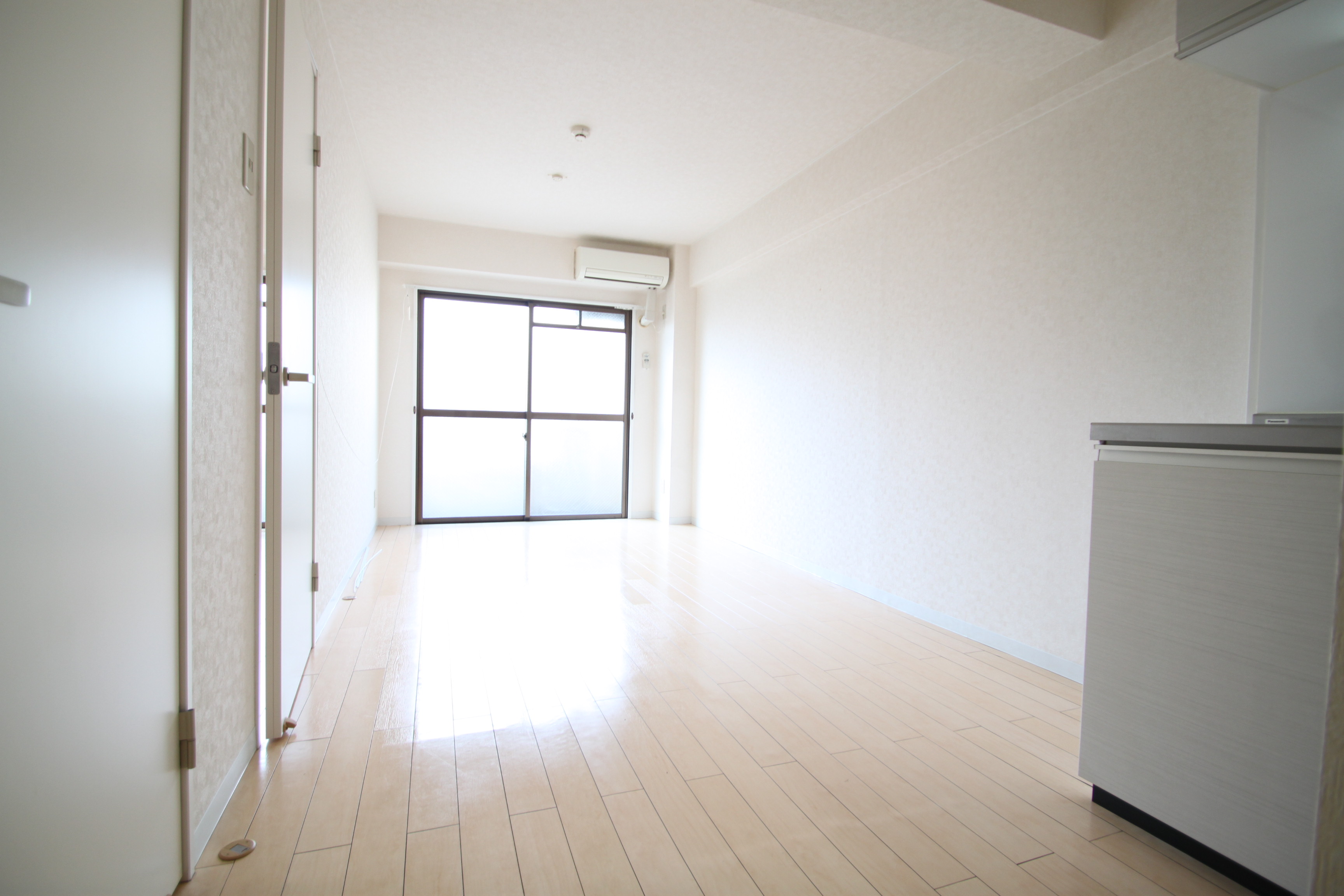 居室・リビング　写真は別のお部屋の写真でイメージです。