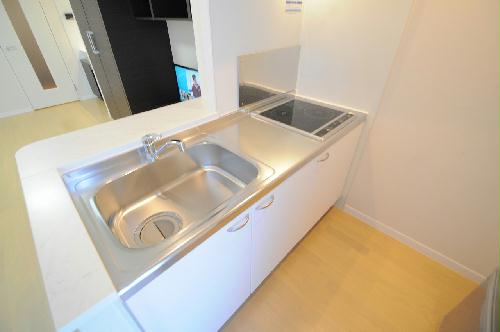 キッチン　ワイドキッチン　オープン型で会話も弾む♪　広々シンク