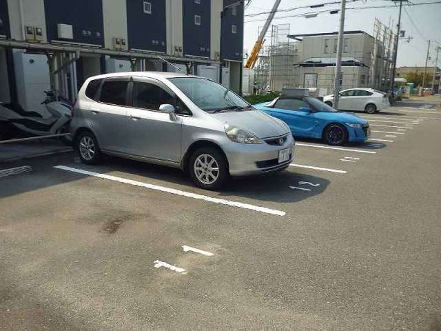 駐車場　駐車場