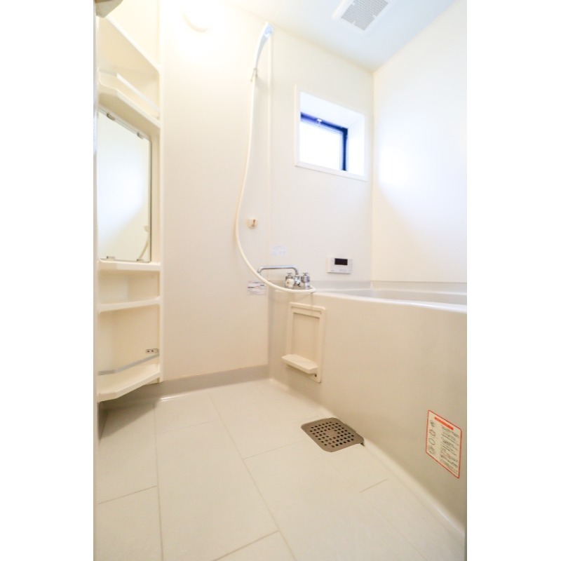 バス・シャワールーム　図面と現状に相違がある場合には現状を優先