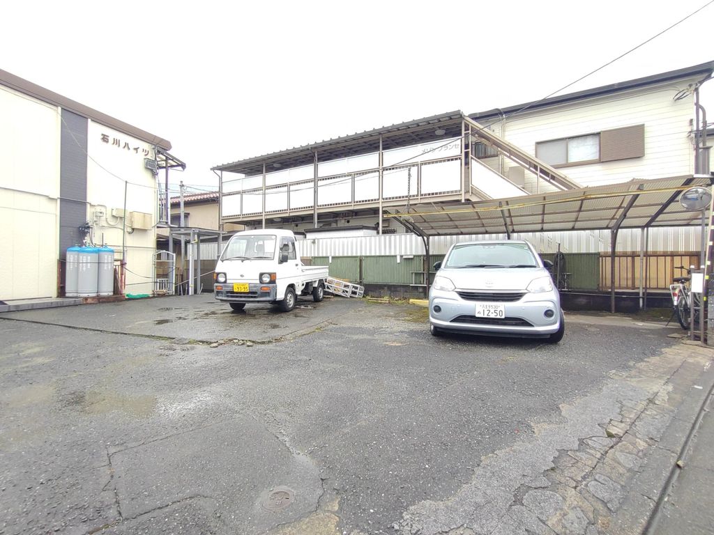 駐車場　駐車場