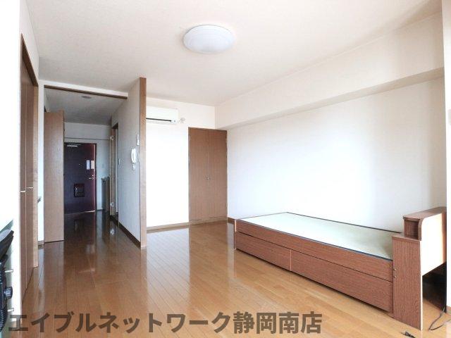 その他設備　ゆったり過ごせるリビングです