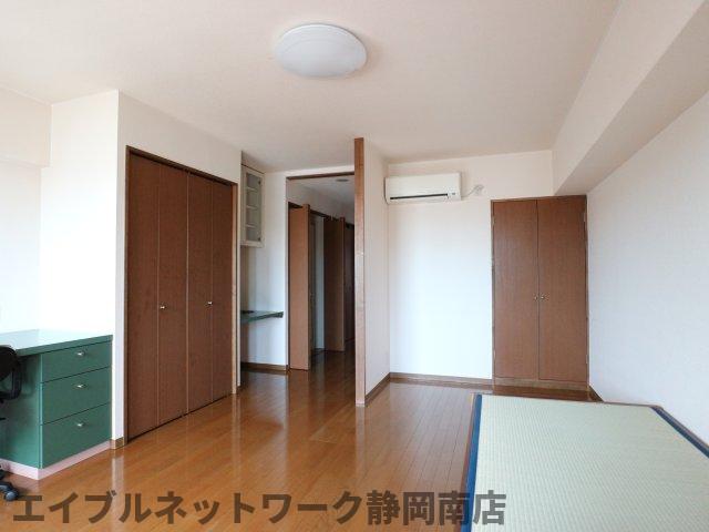 その他　こちらのリビングで趣味の時間をお楽しみください