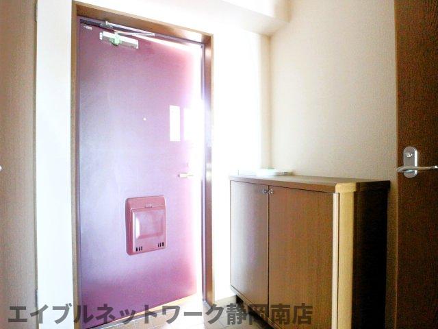 玄関　落ち着いた玄関です