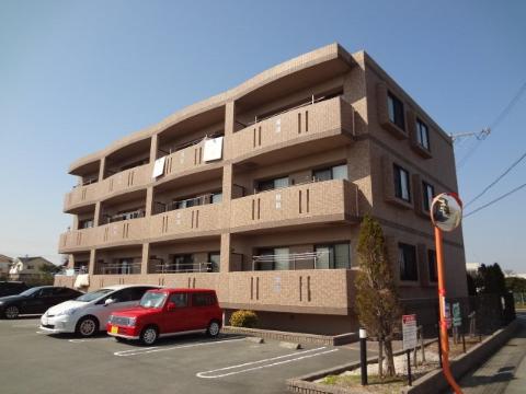 多気郡明和町大字竹川のマンションの建物外観