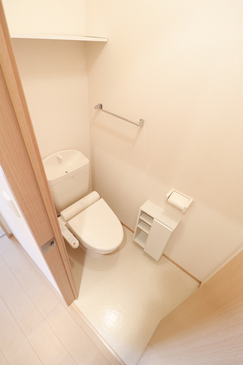 トイレ　※同物件、別部屋になります。