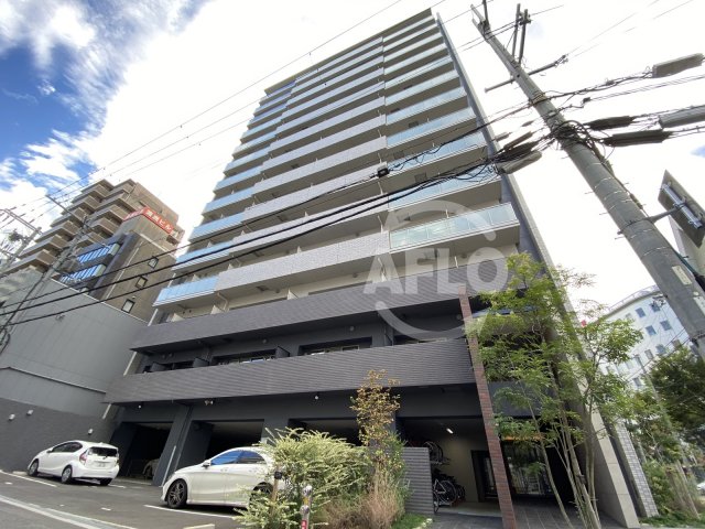 【大阪市北区西天満のマンションの建物外観】