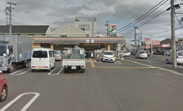 コンビニ　セブンイレブン　姫路鎌倉町店（コンビニ）まで550m