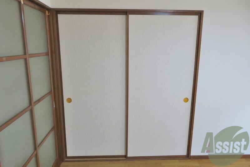 収納　収納の閉じた状態の写真になりますー。たくさん物が入りそうです