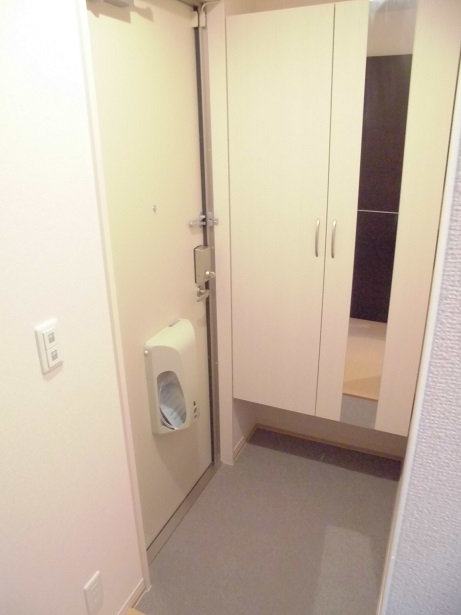 玄関　落ち着いた玄関です