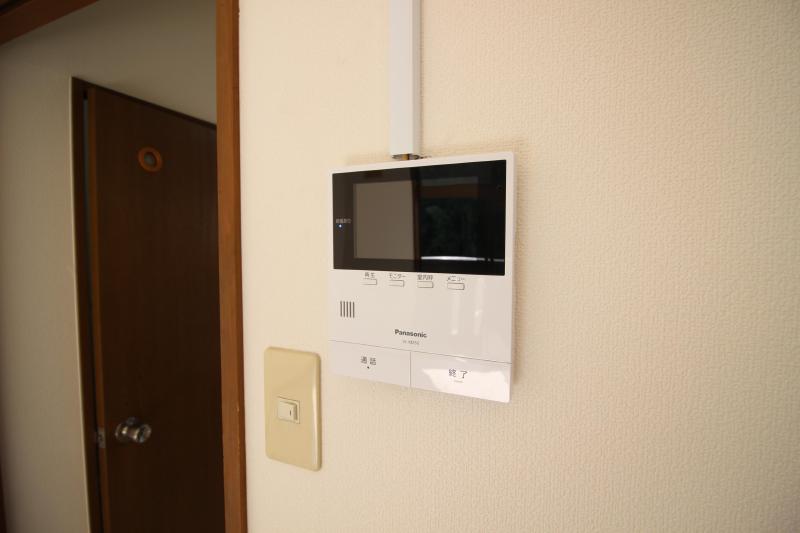 セキュリティ　モニター付きインターホン