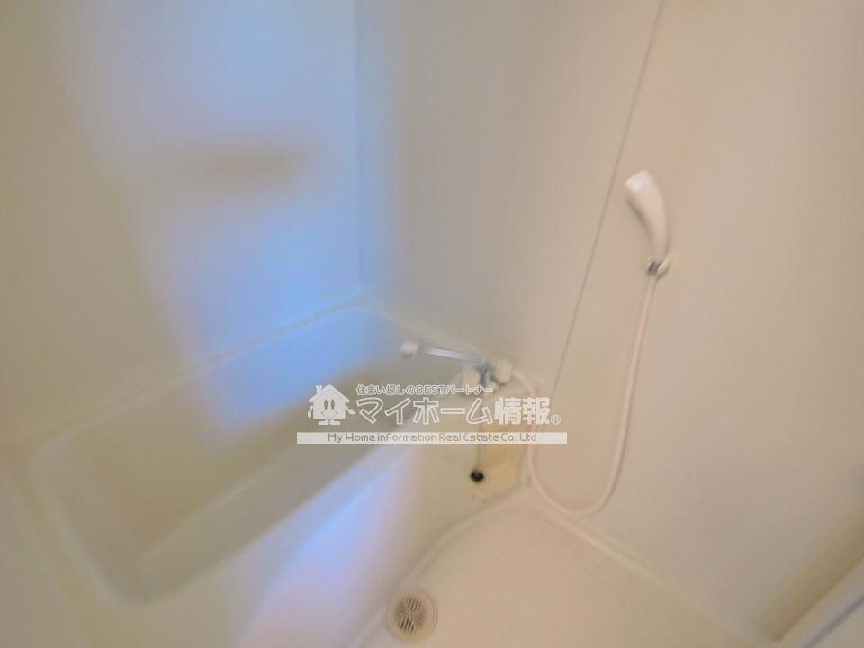 バス・シャワールーム　※別号室の画像です。