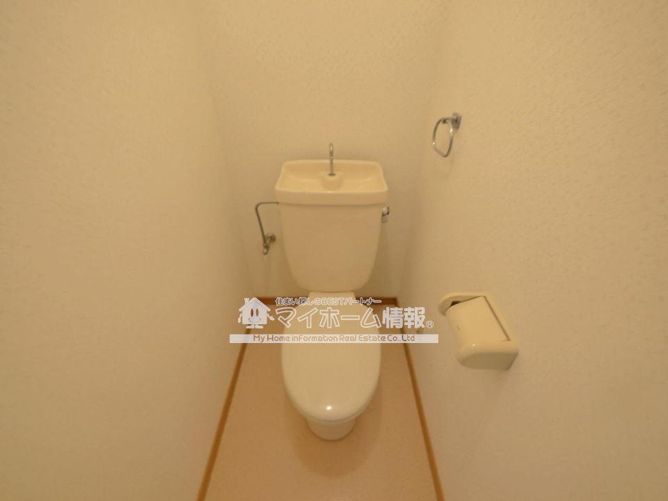 トイレ　※別号室の画像です。