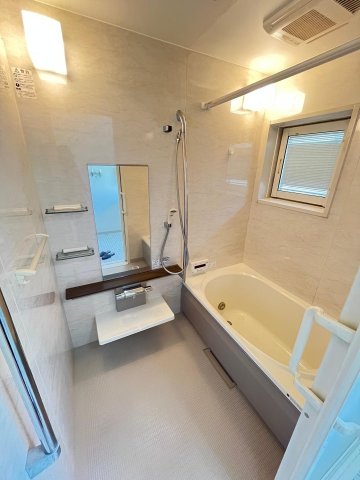 バス・シャワールーム　浴室乾燥機付き