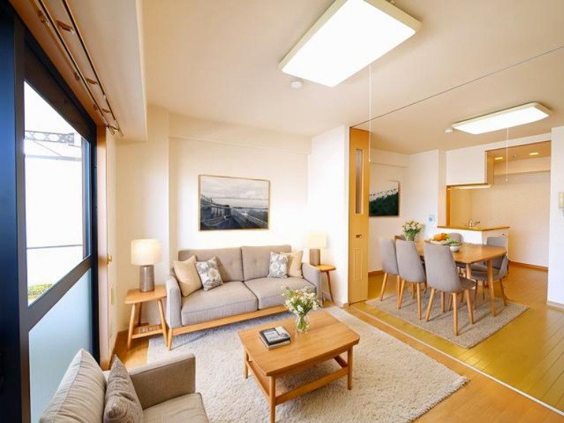 居室・リビング　CGで家具等を配置したもので家具等は含まれません。