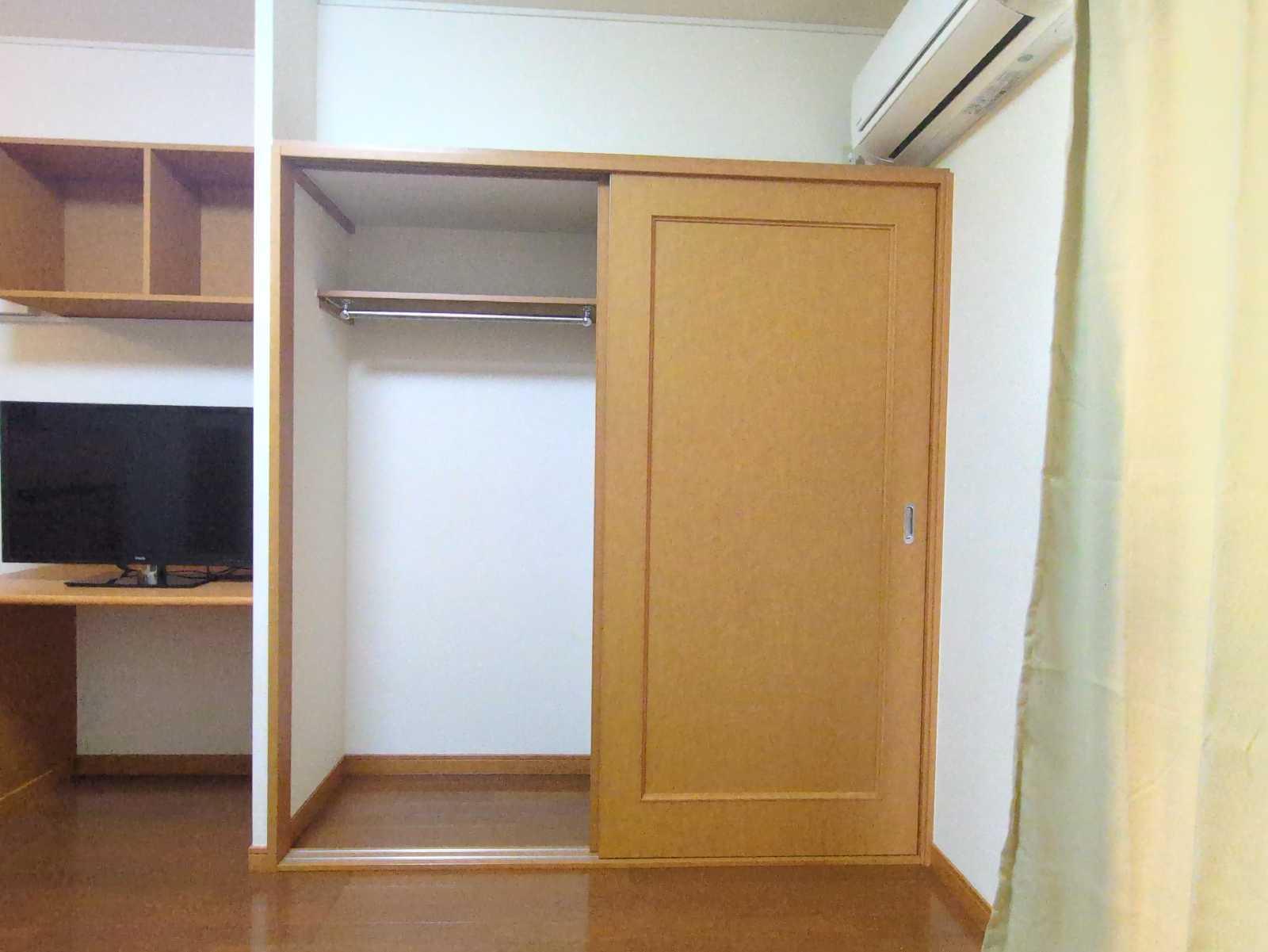 ＪＲ山陽本線 姫路駅 バス乗車時間：32分 最寄りバス停で下車 徒歩4分 2階建 築24年の内装写真