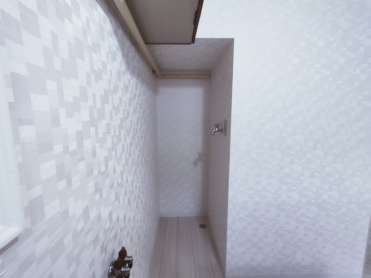 洗面設備　洗濯機スペース