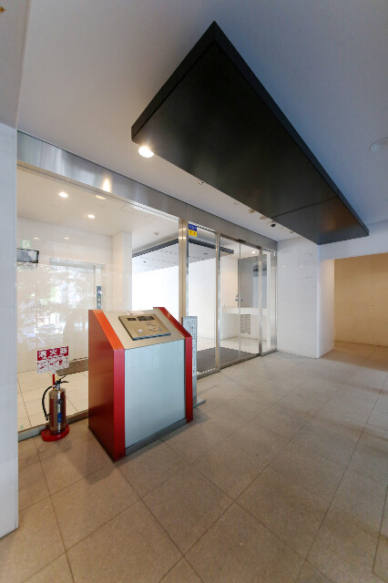 エントランス　オートロック付エントランス