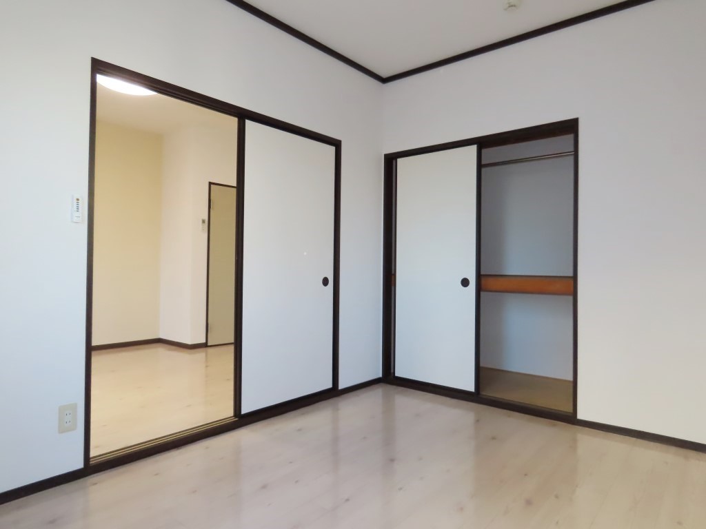 収納　洋室5.4帖の収納