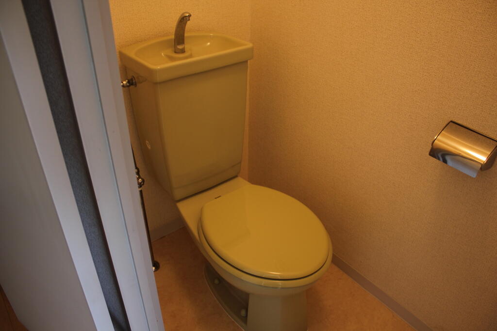 トイレ　清潔感のあるトイレです。