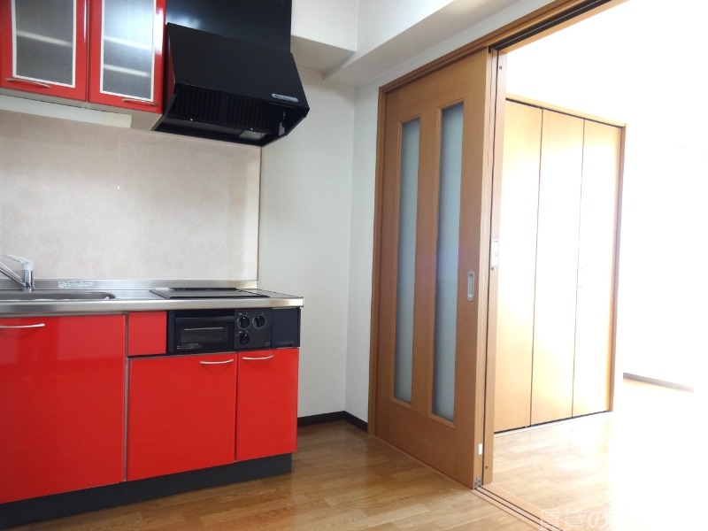 居室・リビング　２部屋続きで開放感あります！