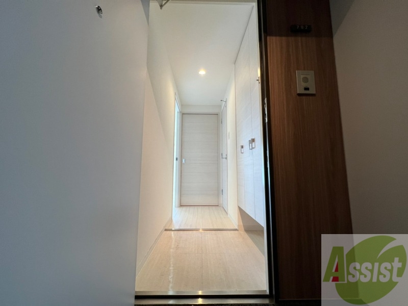 玄関　玄関の様子です。明るい印象ですね。気分もあがりそう。