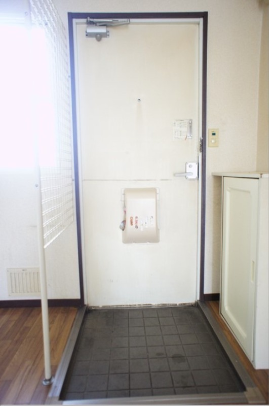 玄関　図面と現状に相違がある場合には現状を優先