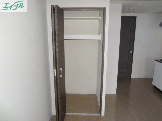 収納　洋室　収納