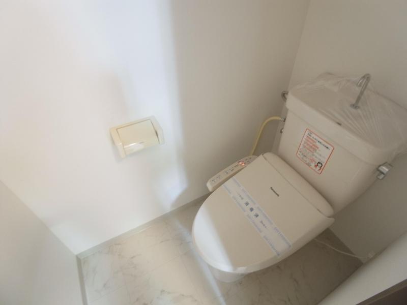 トイレ　ウォシュレット付きのトイレです♪