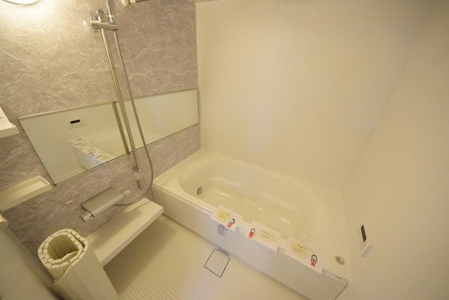 バス・シャワールーム　広々１坪浴室